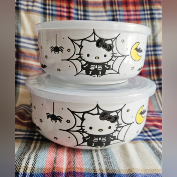 Hello Kitty (Sanrio) Halloween Skeleton Ceramic Food Storage Bowl (Large) - Picture 4 of 4